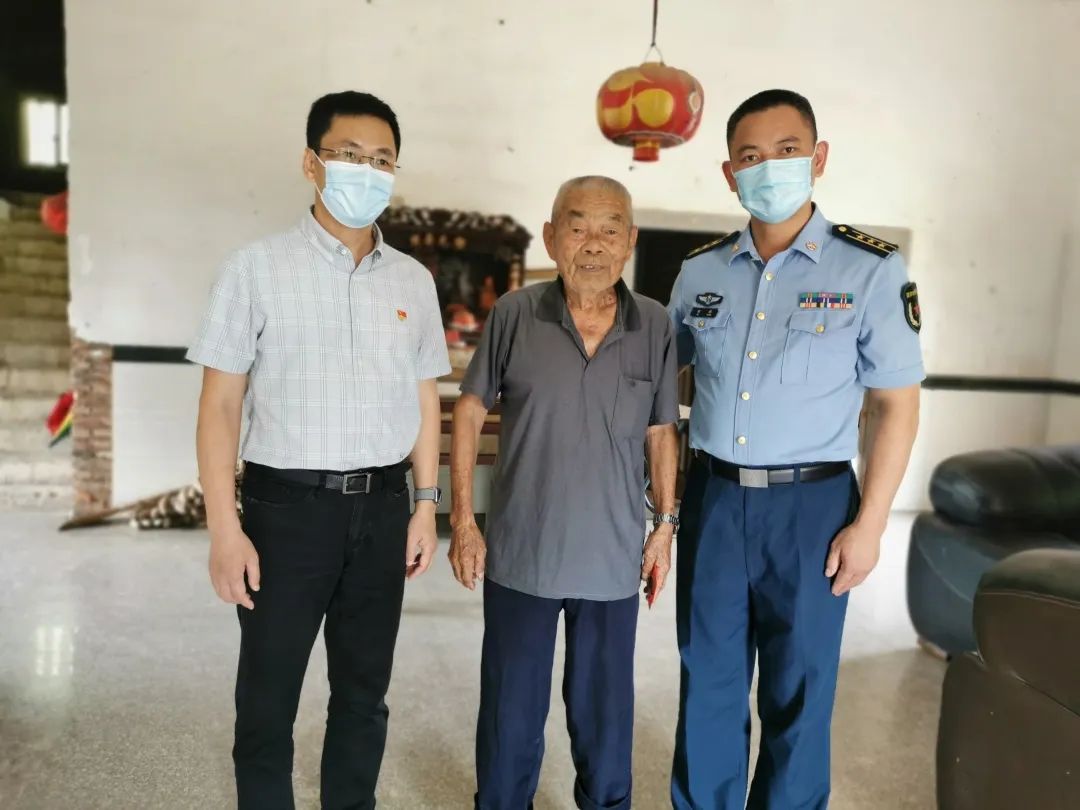 7月1日上午,晋江市委常委,人武部部长付祥,磁灶镇党委副书记,镇长