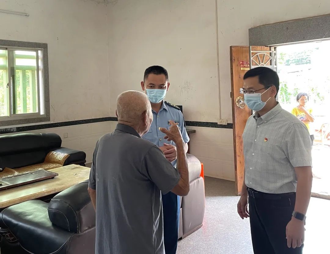 7月1日上午,晋江市委常委,人武部部长付祥,磁灶镇党委副书记,镇长